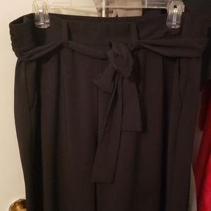 Torrid black stretchy tie front slacks size 1
